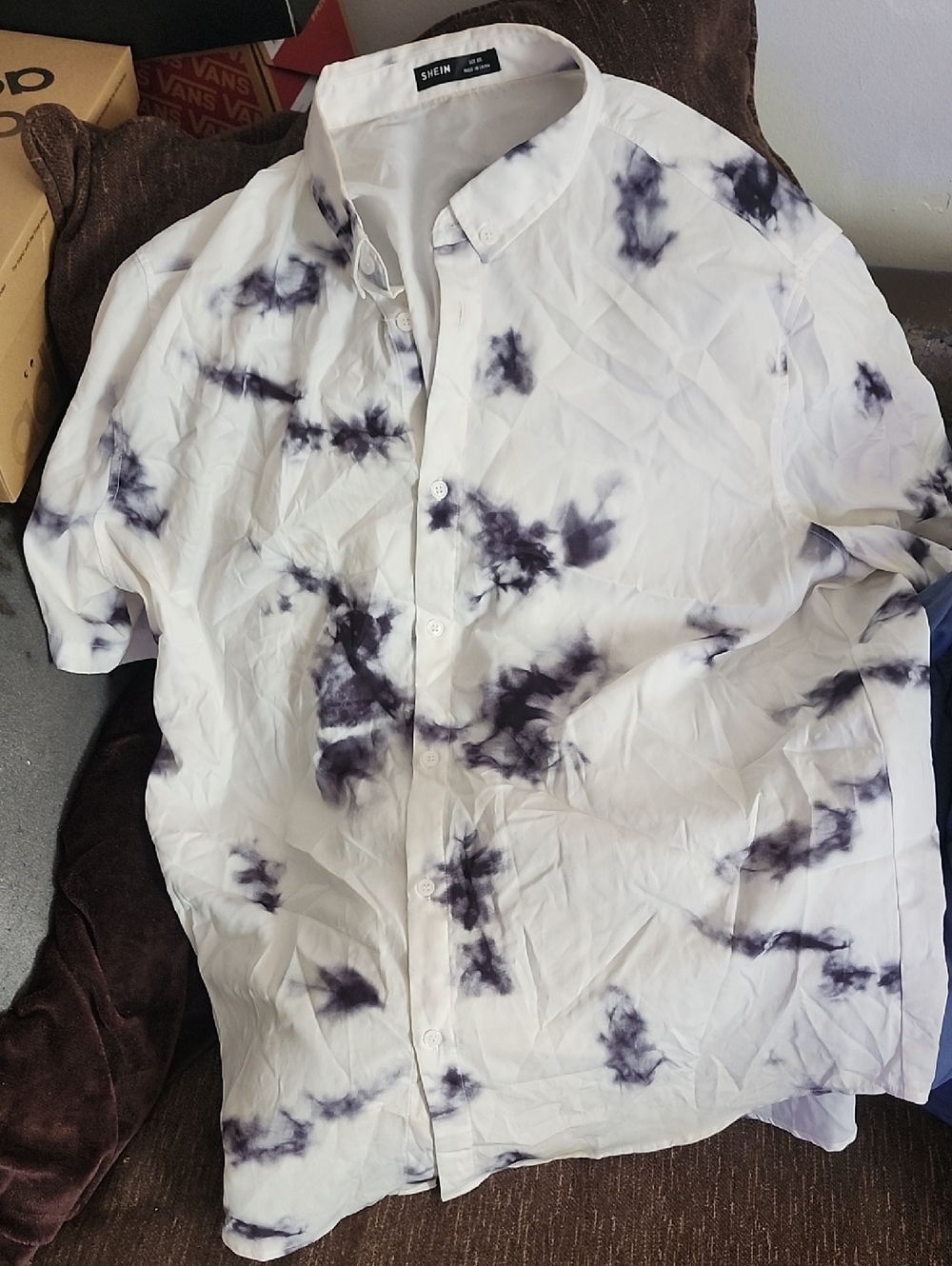 Shein Men’s White Tie-Dye Short Sleeve Button-Up Shirt